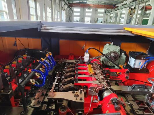 DURA Brand Blind Rivet Cold Heading Machine Độ chính xác cao 380V Rivet Making Machine cho thép không gỉ loại 5-die 5-blow