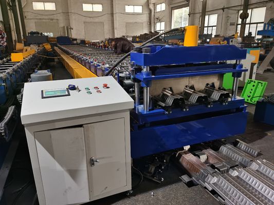 Máy cán tấm kim loại