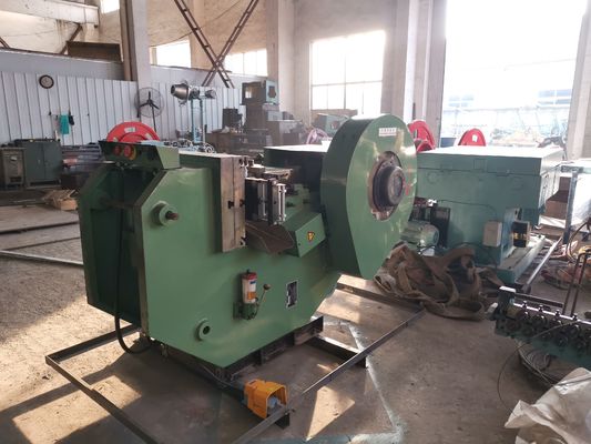 Máy dập nắp