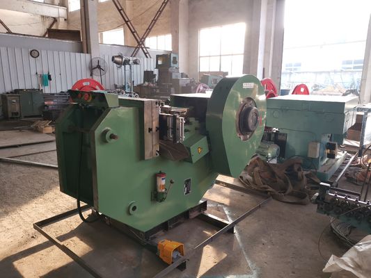 Máy dập nắp