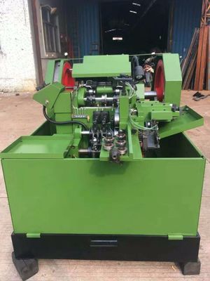 Máy dập đầu đinh tán, loại thổi hai khuôn bốn
