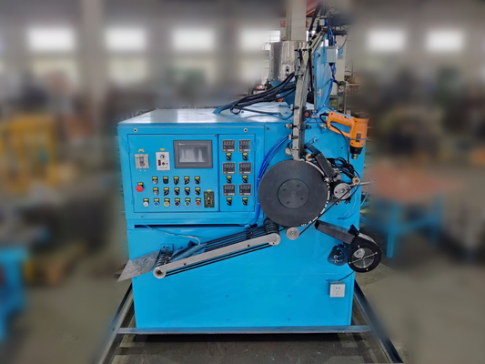 Máy cắt móng tay dải nhựa